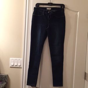 Banana Republic Factory skinny/legging style jeans